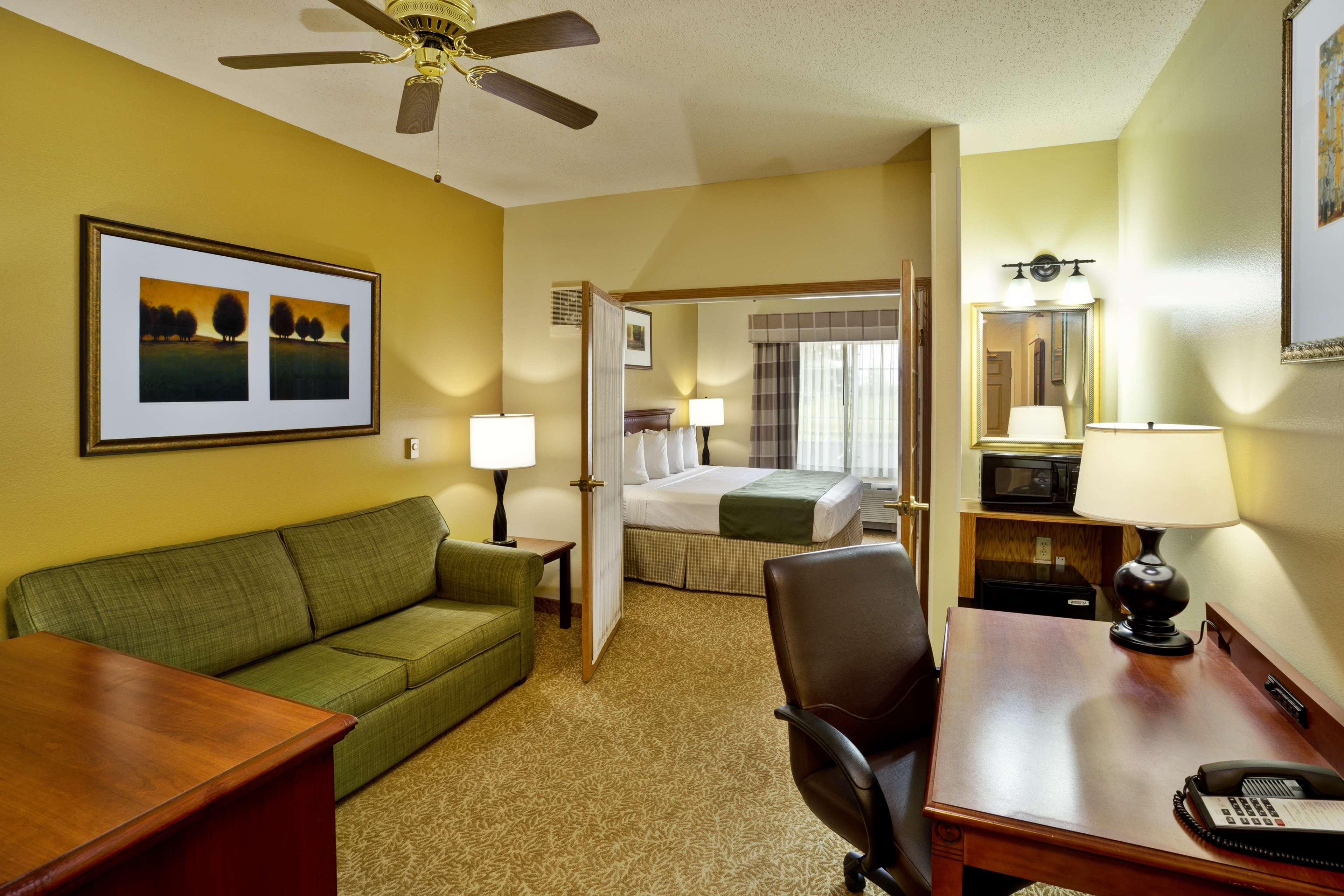 Country Inn & Suites By Radisson, Marion, Oh Exterior photo